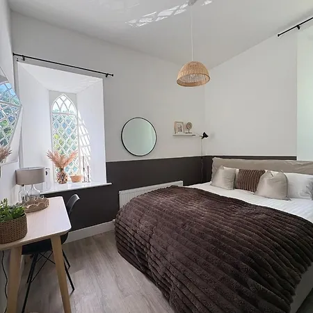 The School 3* Moyard