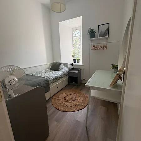 The School 3* Moyard