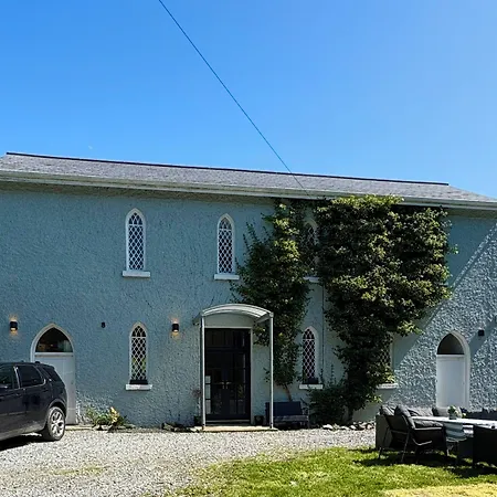 The School Gasthof Moyard